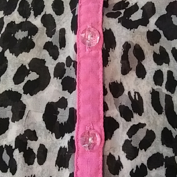 🌟youth button up blouse 🌟 - Picture 5 of 5